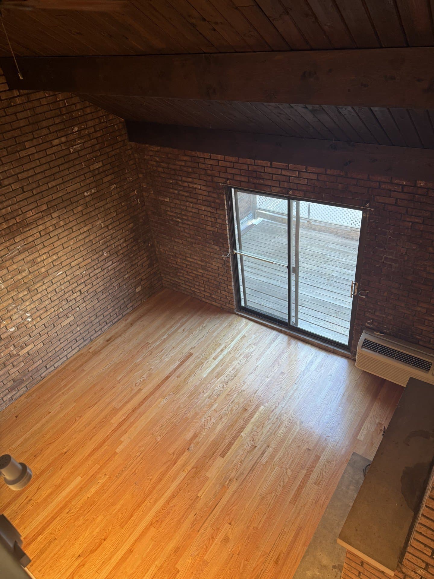 Chicago Apartment: 2233 N Lincoln Ave
