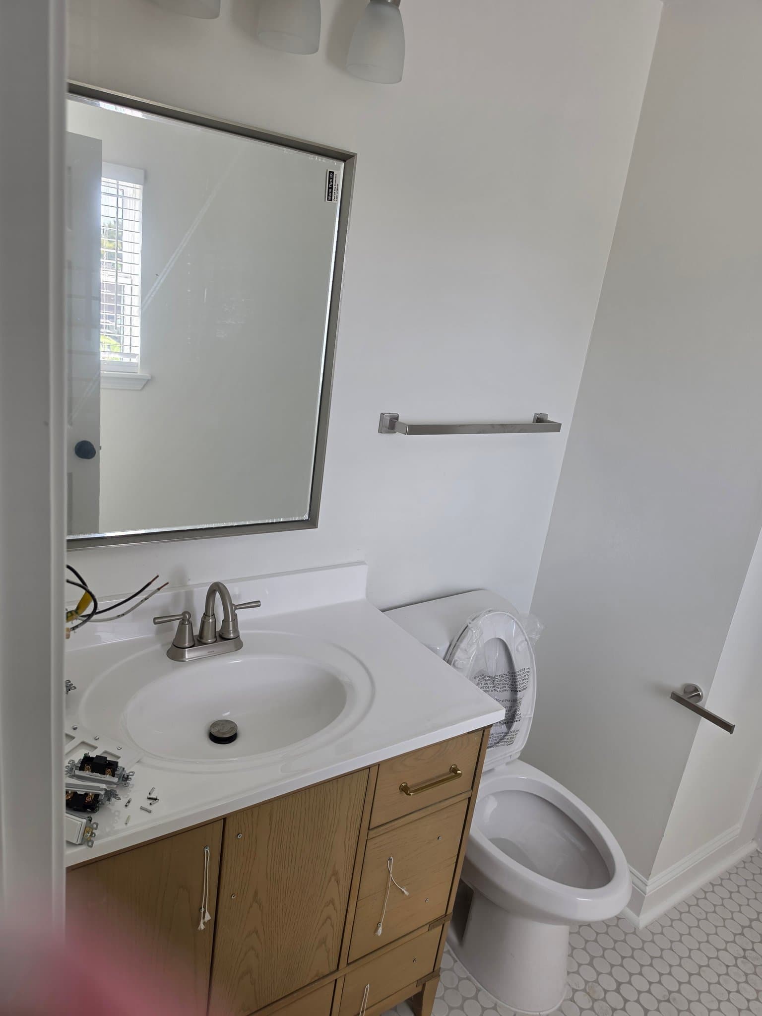 st rose Multiplex: 250 Mockingbird ln