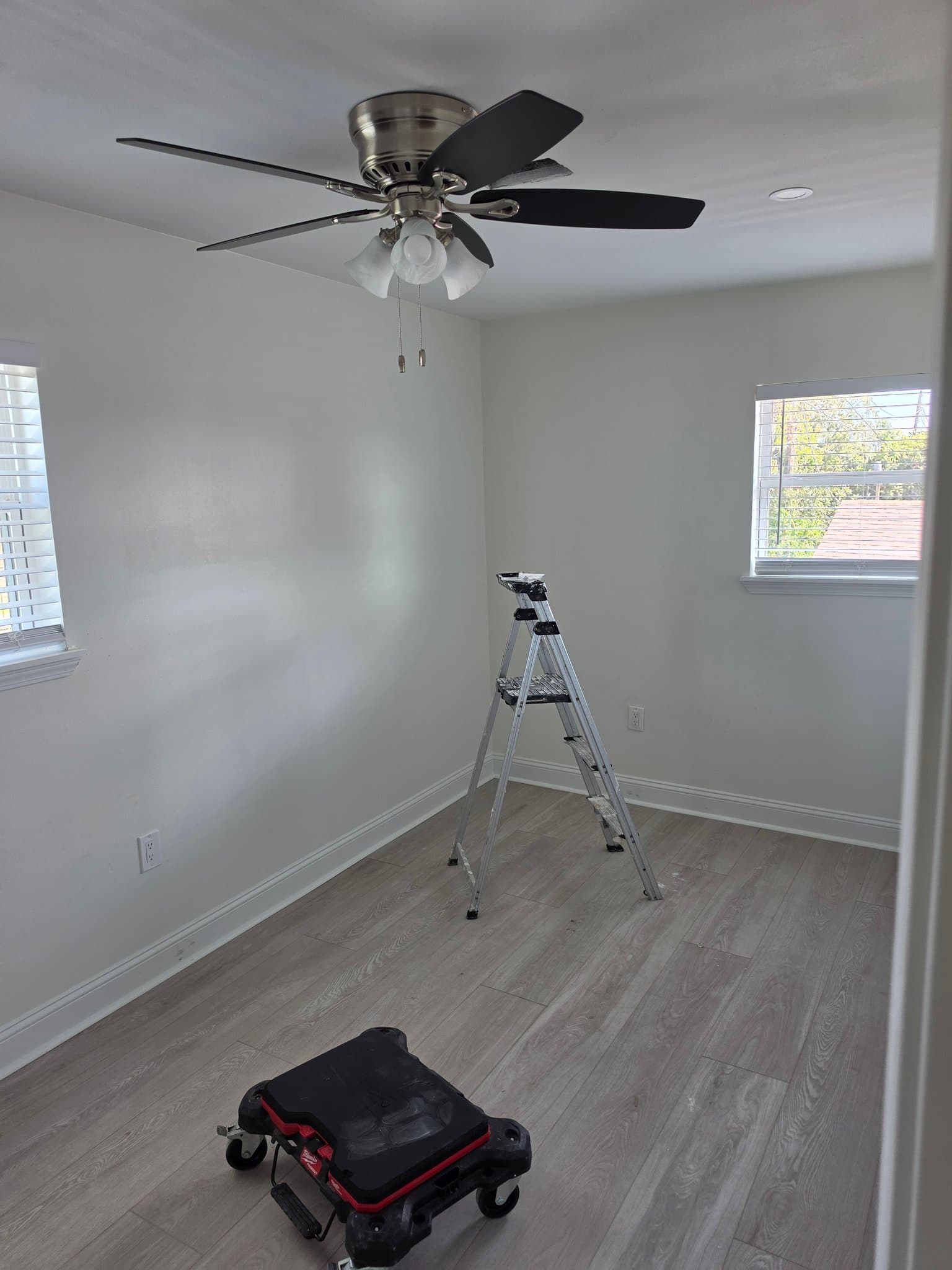 st rose Multiplex: 250 Mockingbird ln