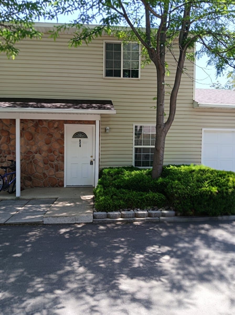 Ogden Townhome: 527 14th St