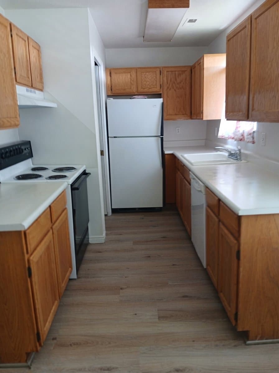 Ogden Townhome: 527 14th St