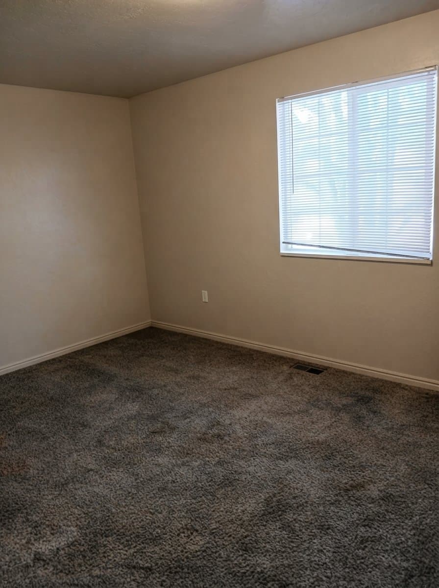 Ogden Townhome: 527 14th St