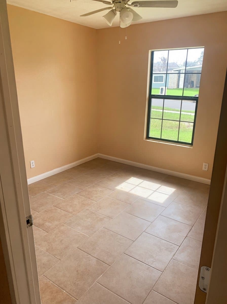 San Antonio House: 223 Dartmoor St,