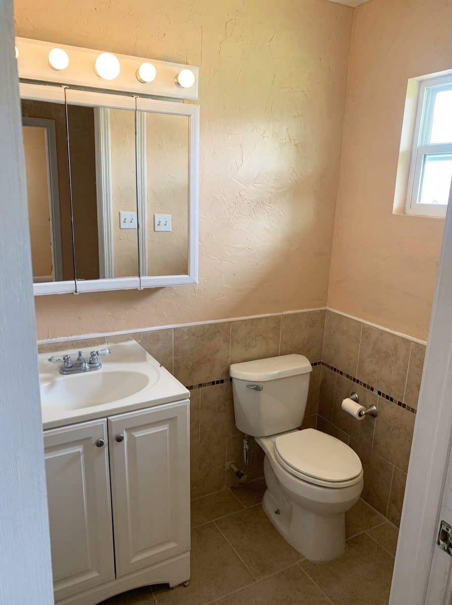 San Antonio House: 223 Dartmoor St,