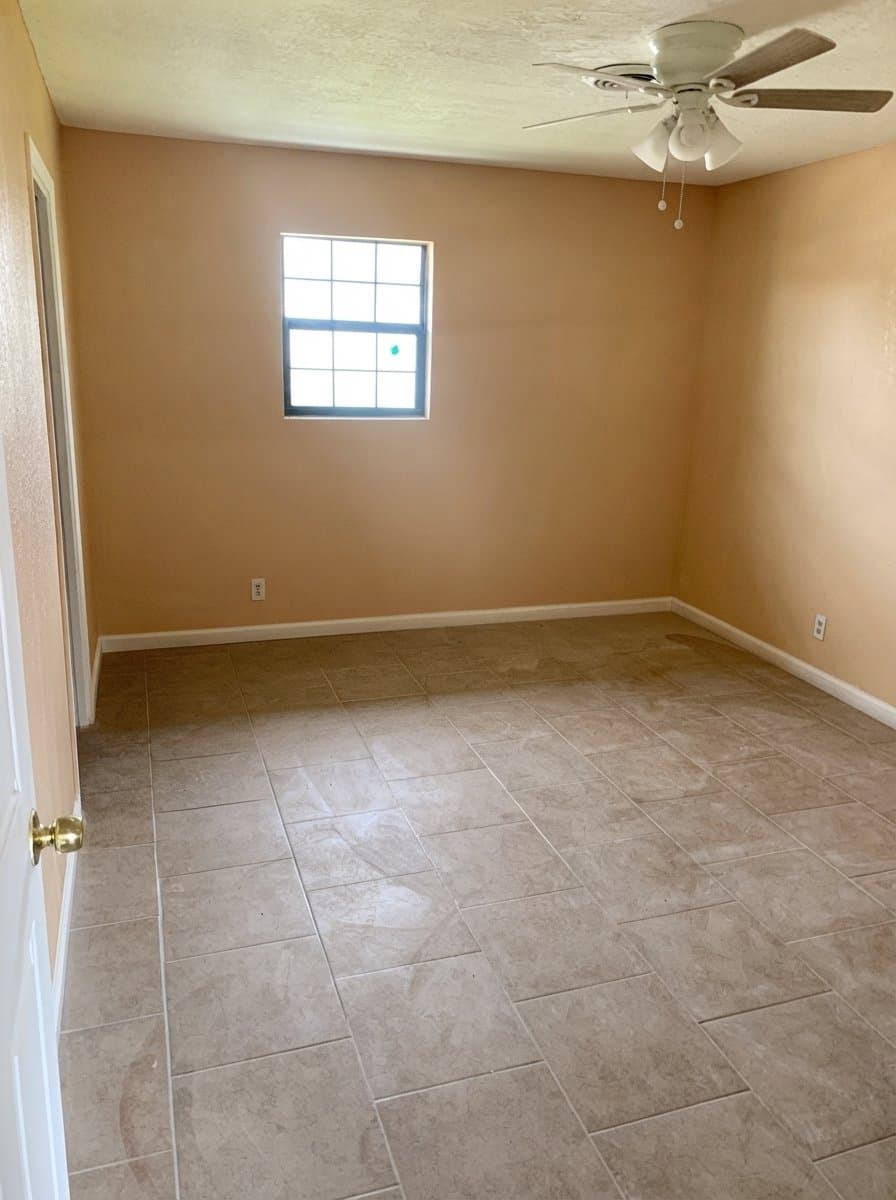 San Antonio House: 223 Dartmoor St,