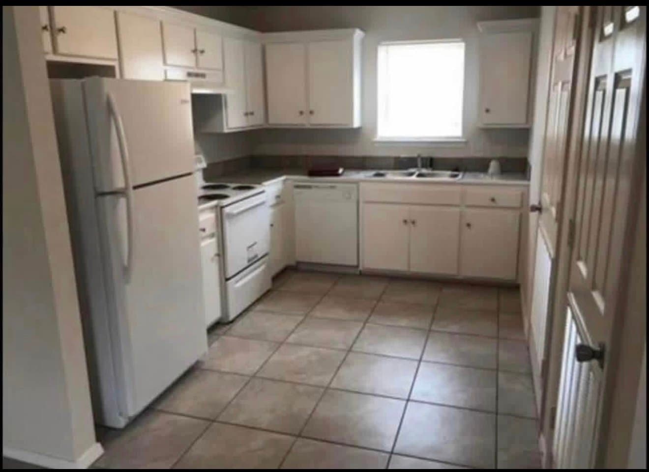 Hackett House: 108 Plum St
