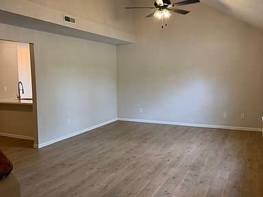 Lawrence House: 1004 E 25th Ter