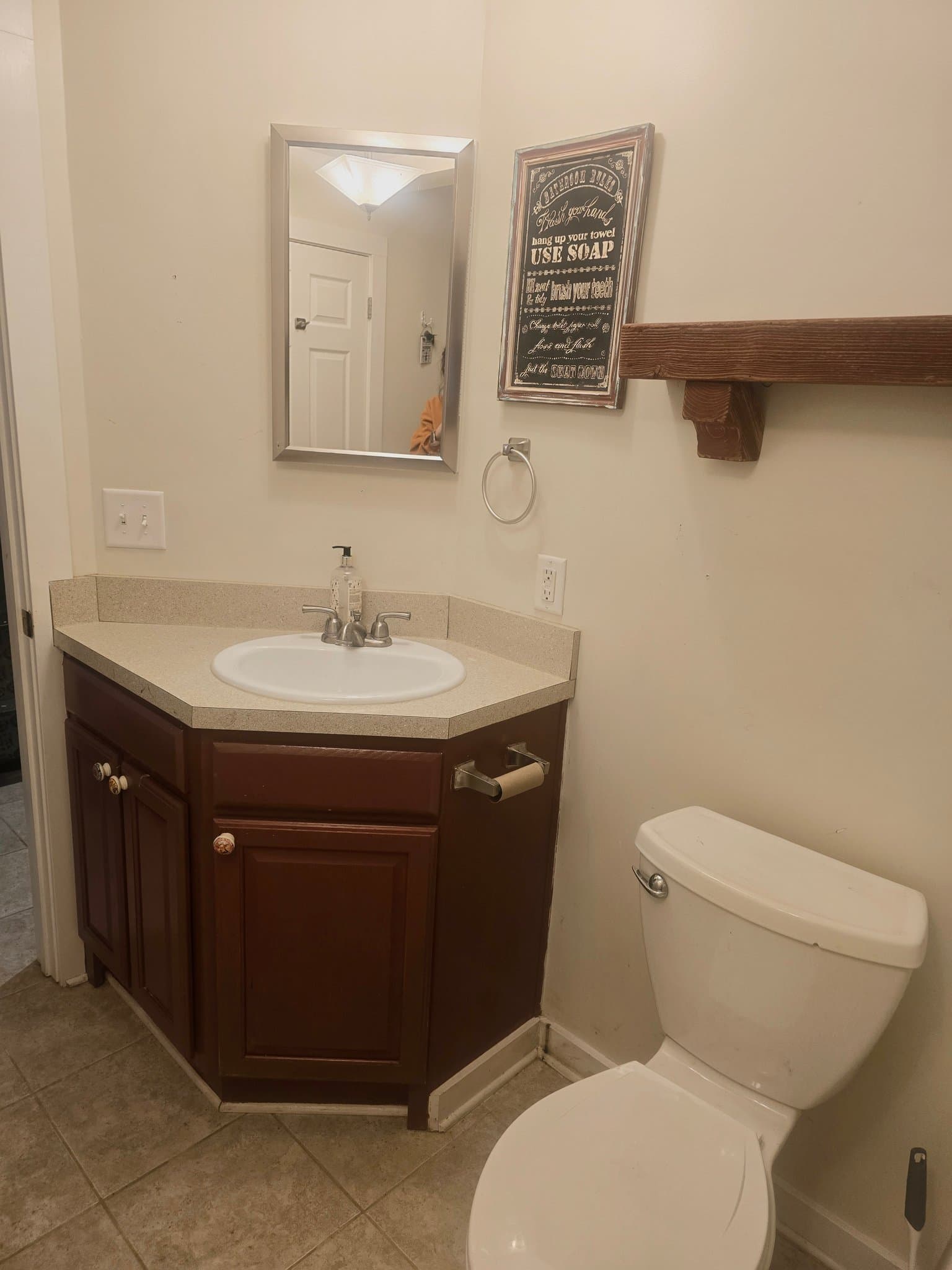 FREEPORT Apartment: 619 South Harvey Avenue