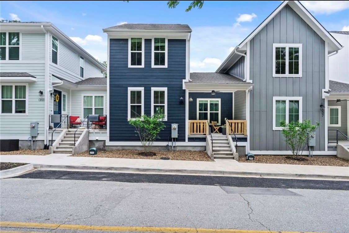 Fayetteville Townhome: 325 W Rock Street