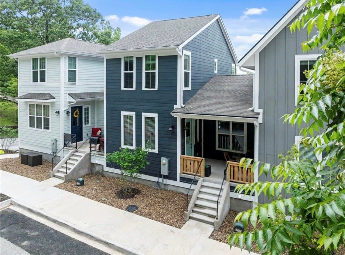 Fayetteville Townhome: 325 W Rock Street
