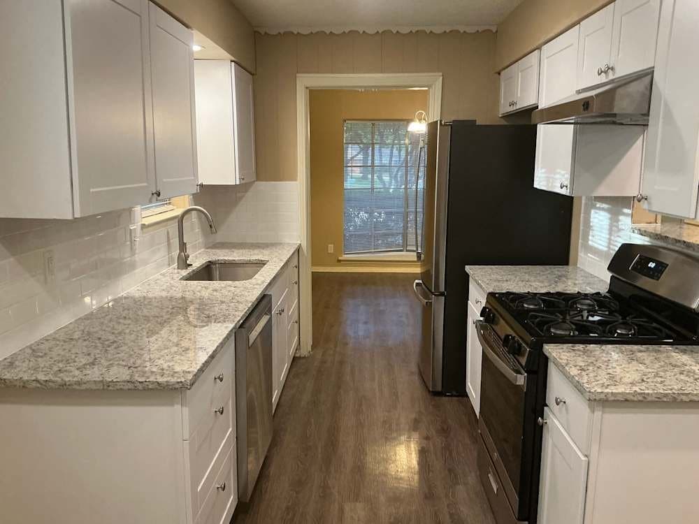 Desoto House: 108 Valleyglen Dr
