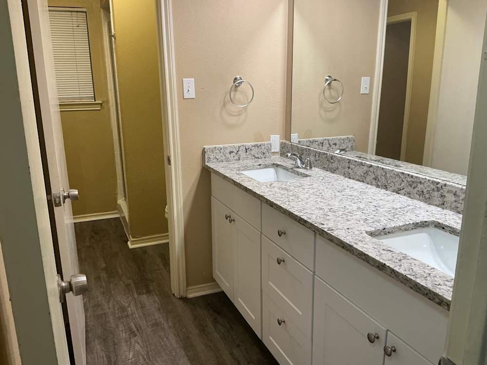 Desoto House: 108 Valleyglen Dr
