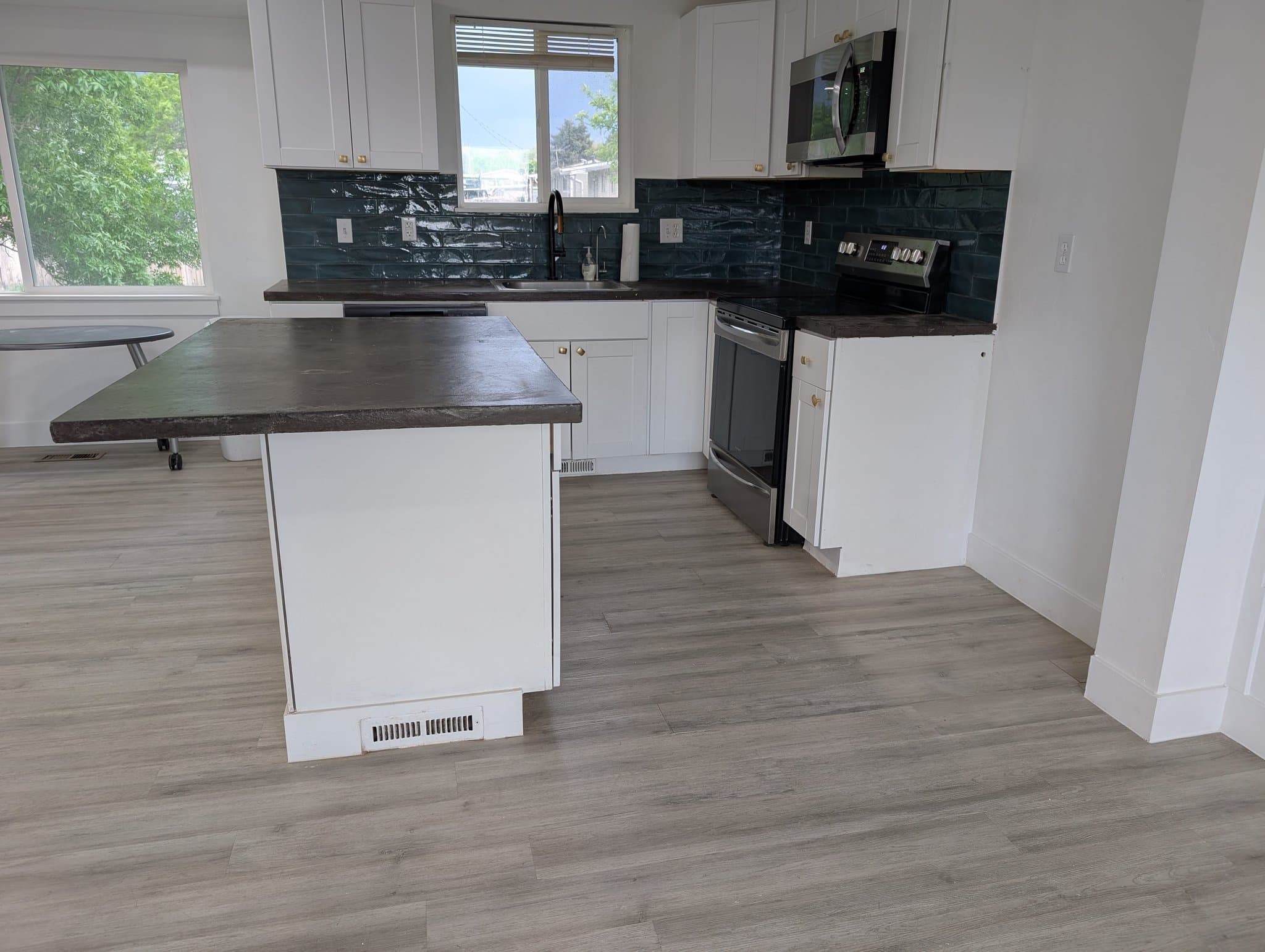West Valley City Single Room: 5206 Hunter Drive