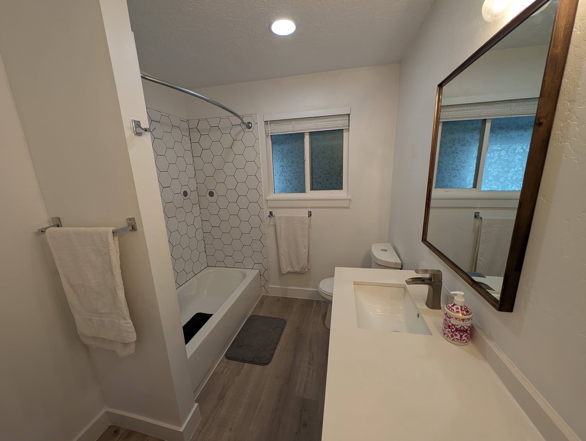 West Valley City Single Room: 5206 Hunter Drive