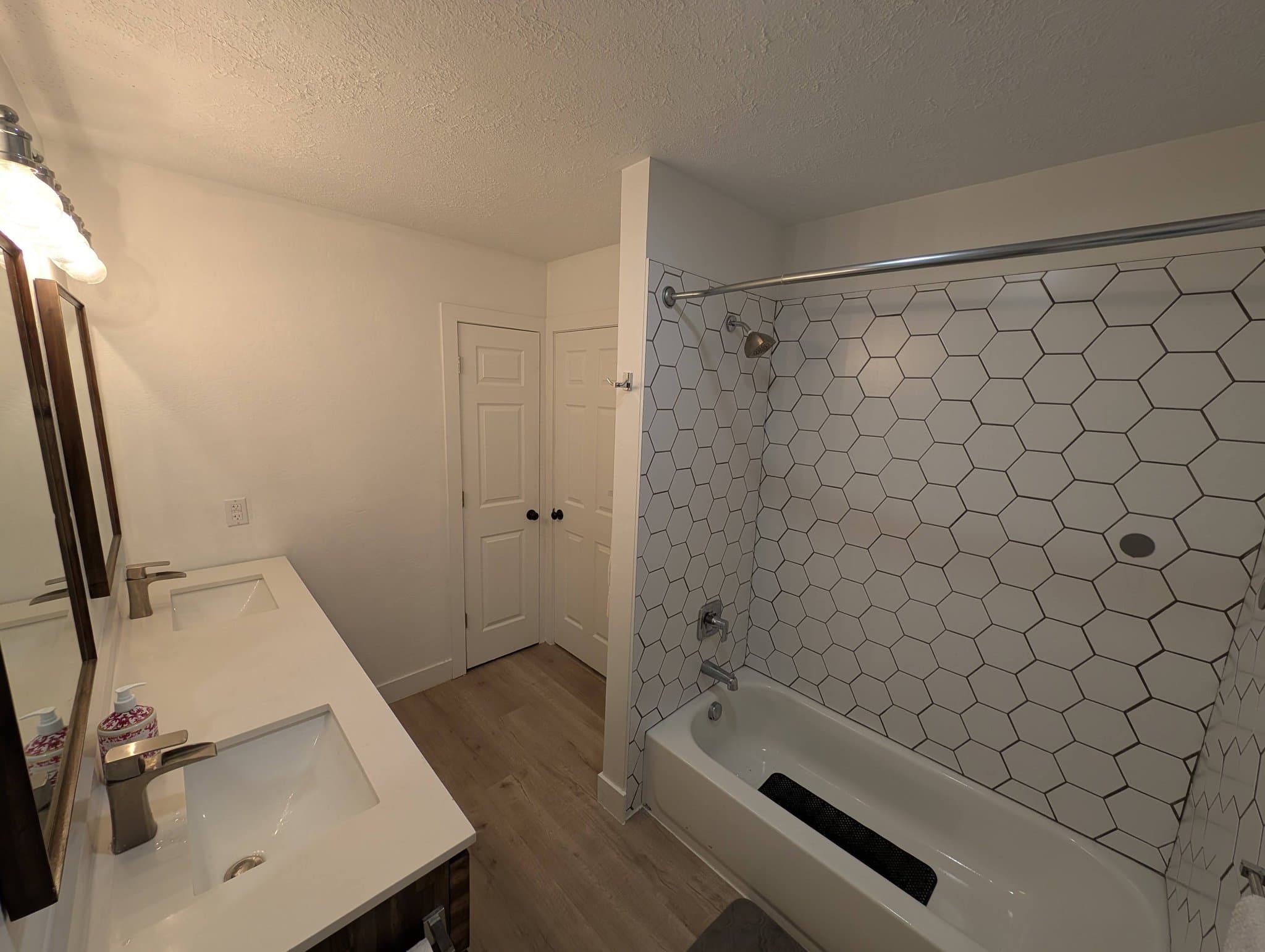 West Valley City Single Room: 5206 Hunter Drive