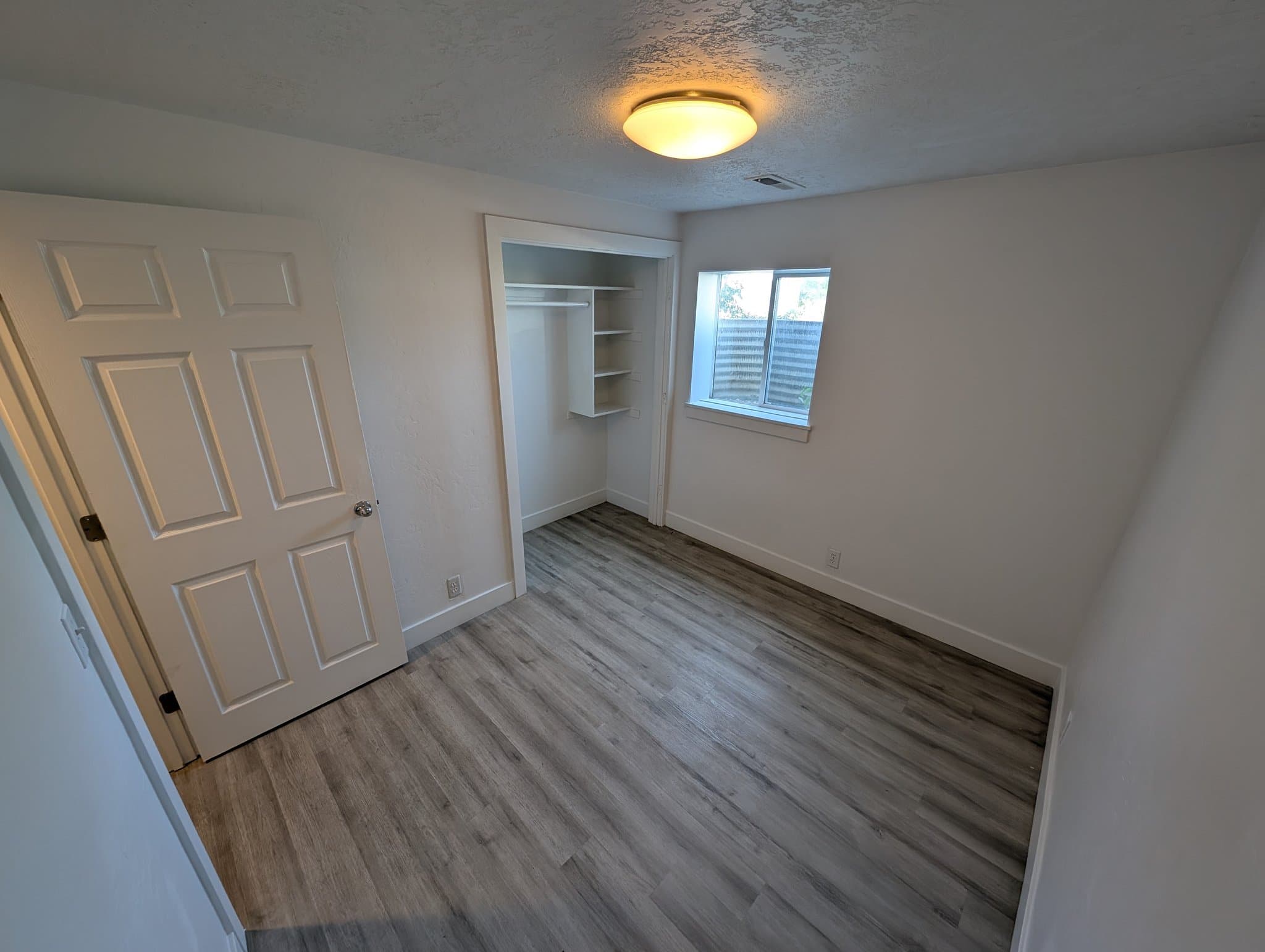 West Valley City Single Room: 5206 Hunter Drive