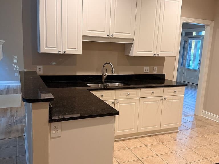Auburn House: 2305 Riverwood Dr