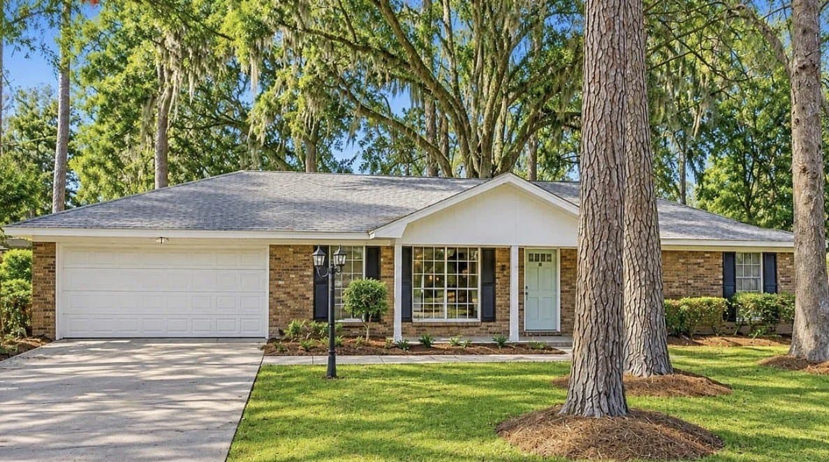Savannah House: 1609 walthour rd