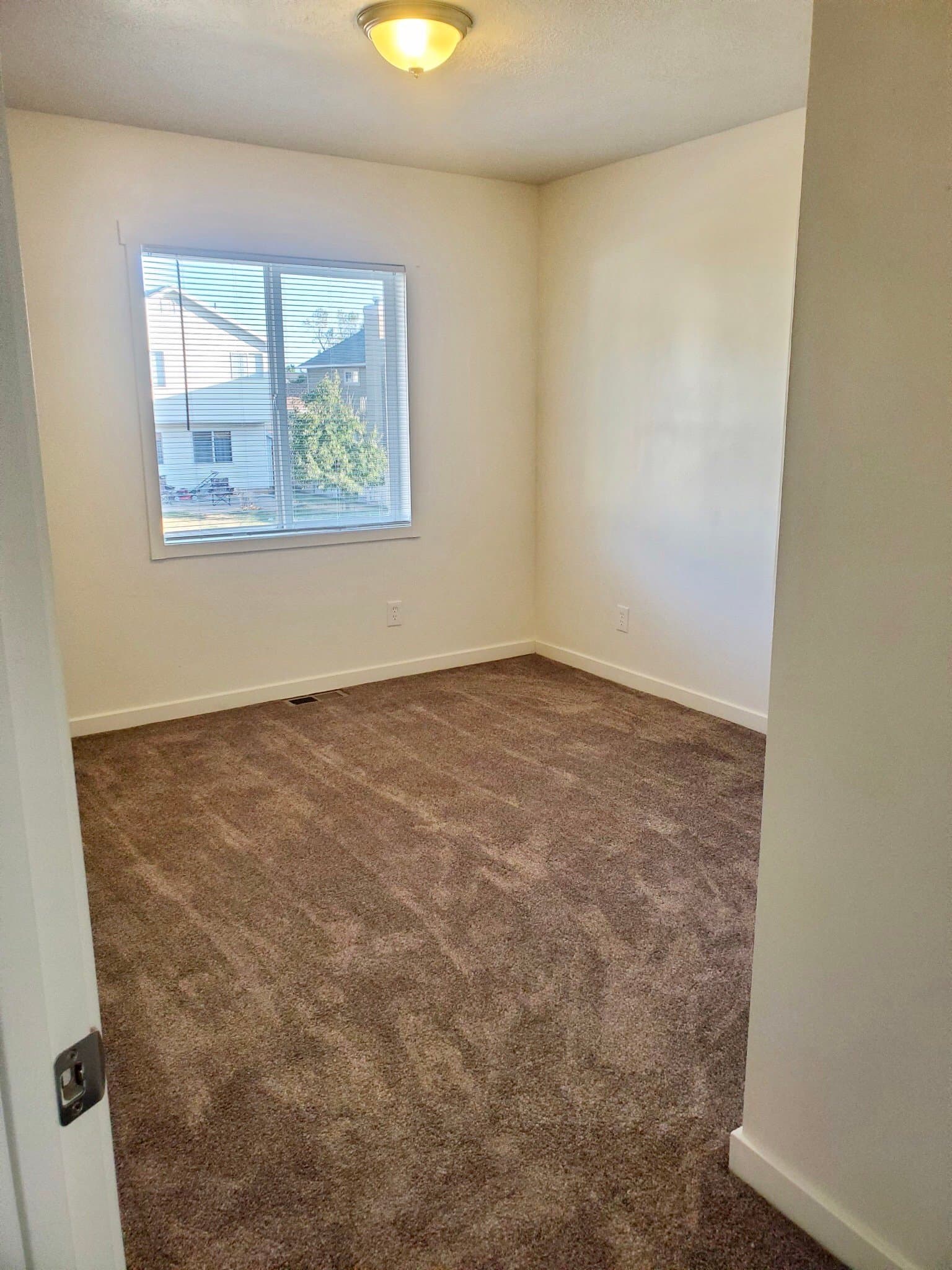 Kaysville Townhome: 645 N 400 W