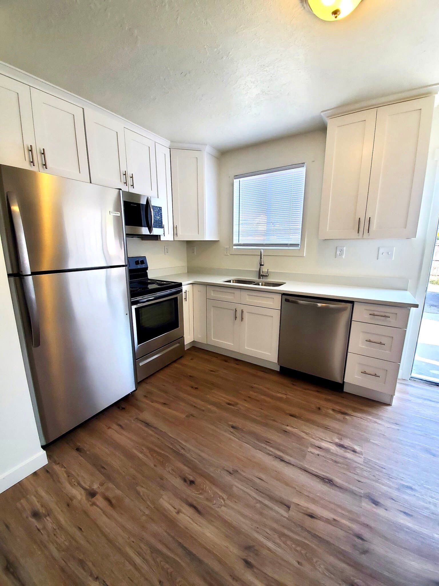 Kaysville Townhome: 645 N 400 W