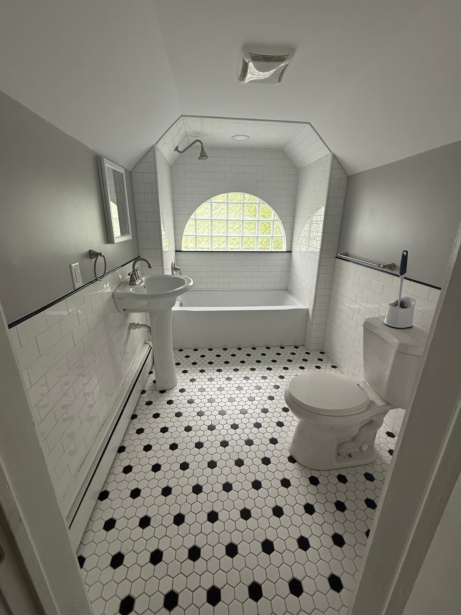 Olean Apartment: 312 Laurens Street