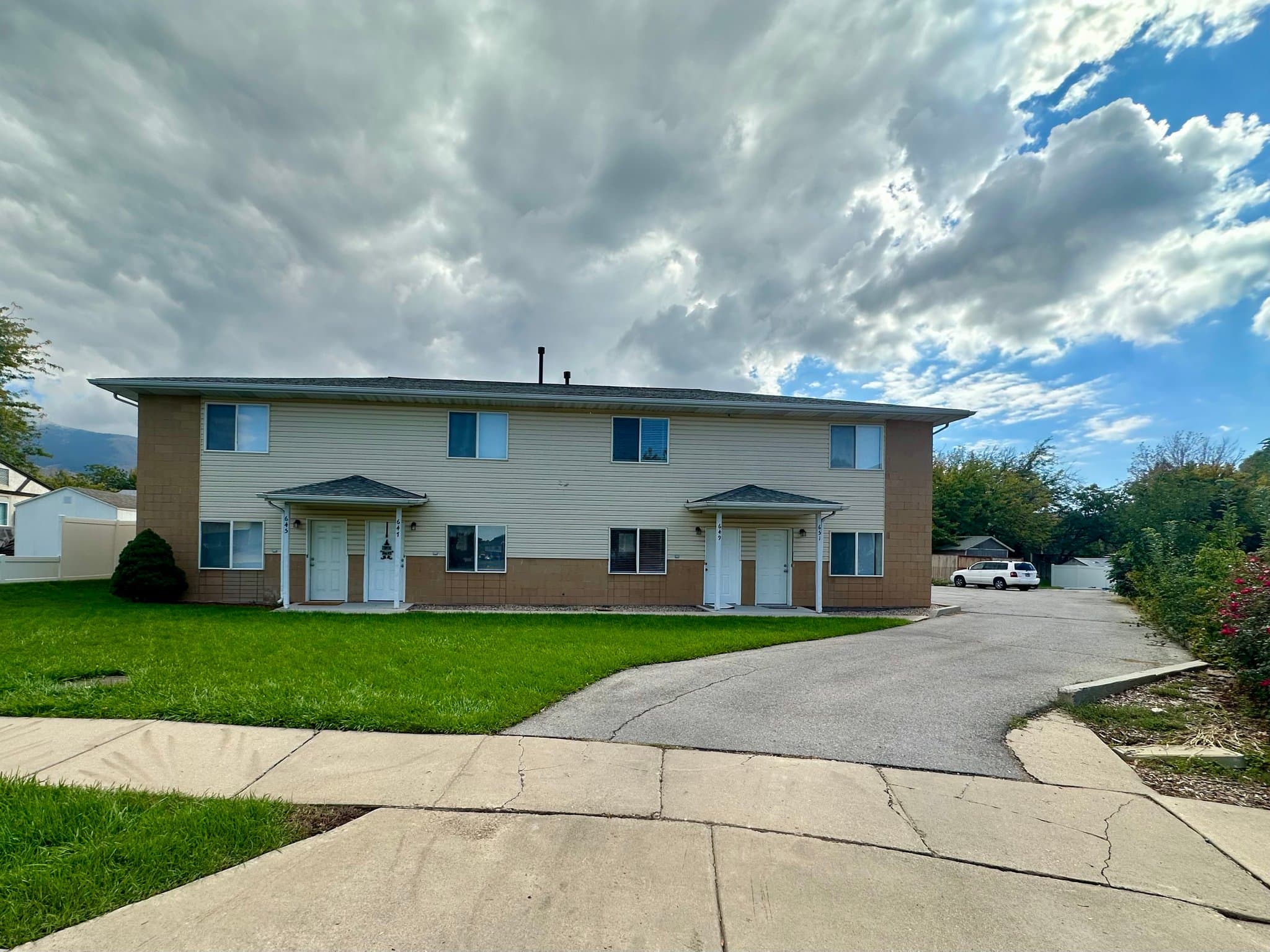 Kaysville Townhome: 645 N 400 W