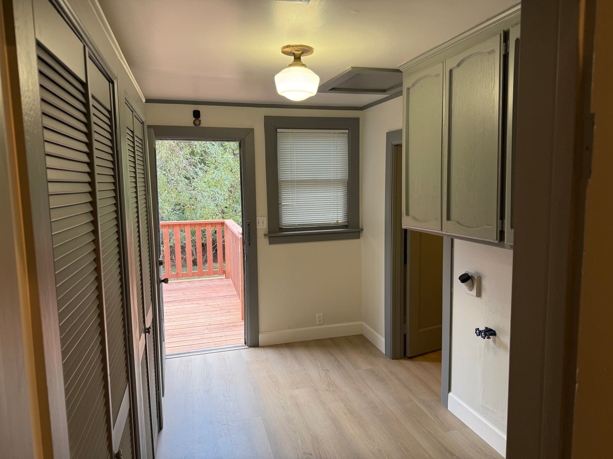 Martinez House: 5455 Alhambra Valley Rd