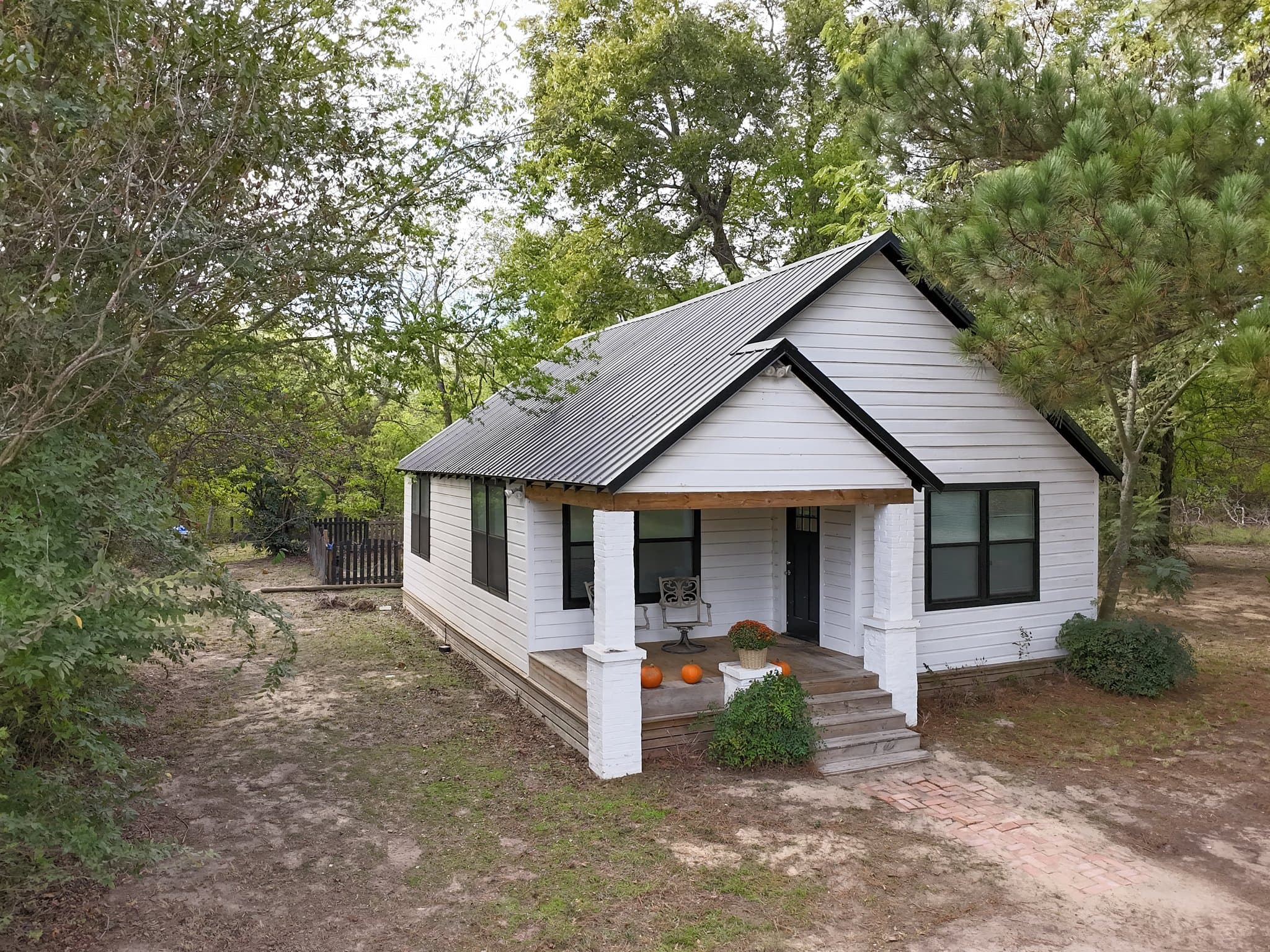 Quitman House: 1306 South HWY 37