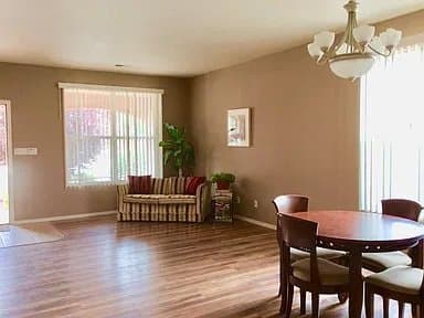Albuquerque House: 7420 Willow Springs Rd NE