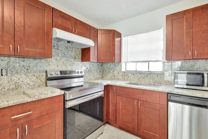 Boca Raton Condo: 321 Norwood Terrace N123