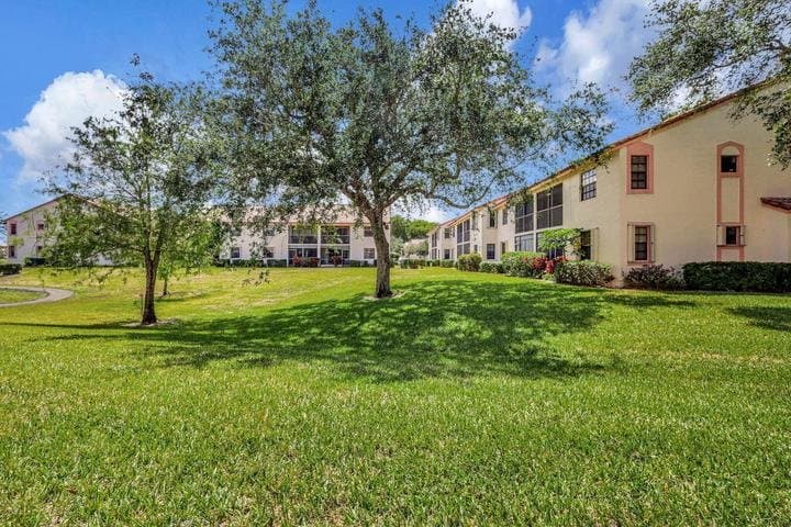 Boca Raton Condo: 321 Norwood Terrace N123