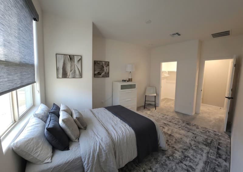 Gilbert House: 1822 E Chelsea Ln,