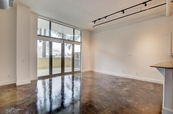Delray Beach Condo: 180 NE 4th Ave Apt 207