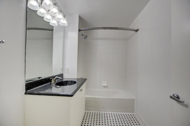 Delray Beach Condo: 180 NE 4th Ave Apt 207