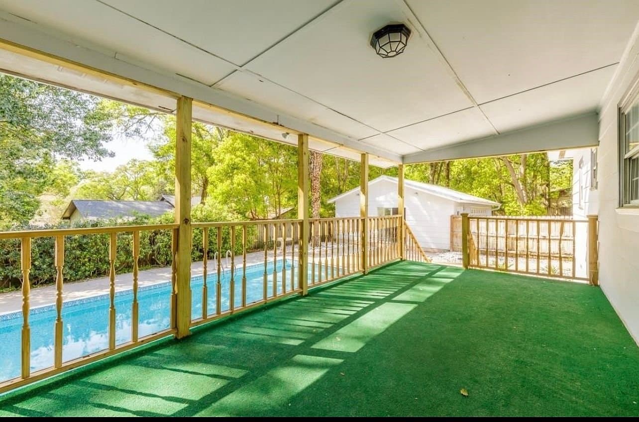 Tallahassee House: 1108 Cuerno St