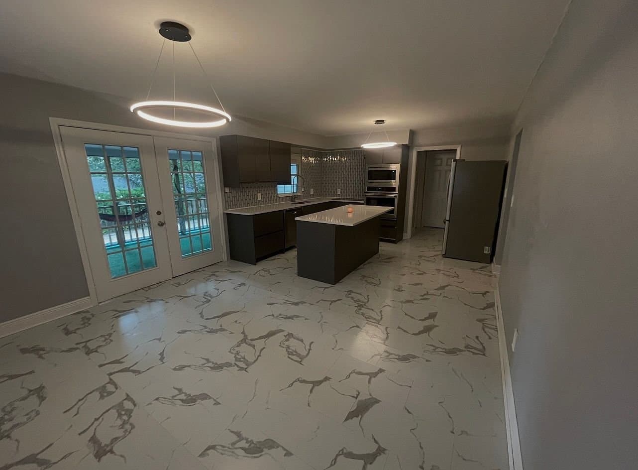 Tallahassee House: 1108 Cuerno St