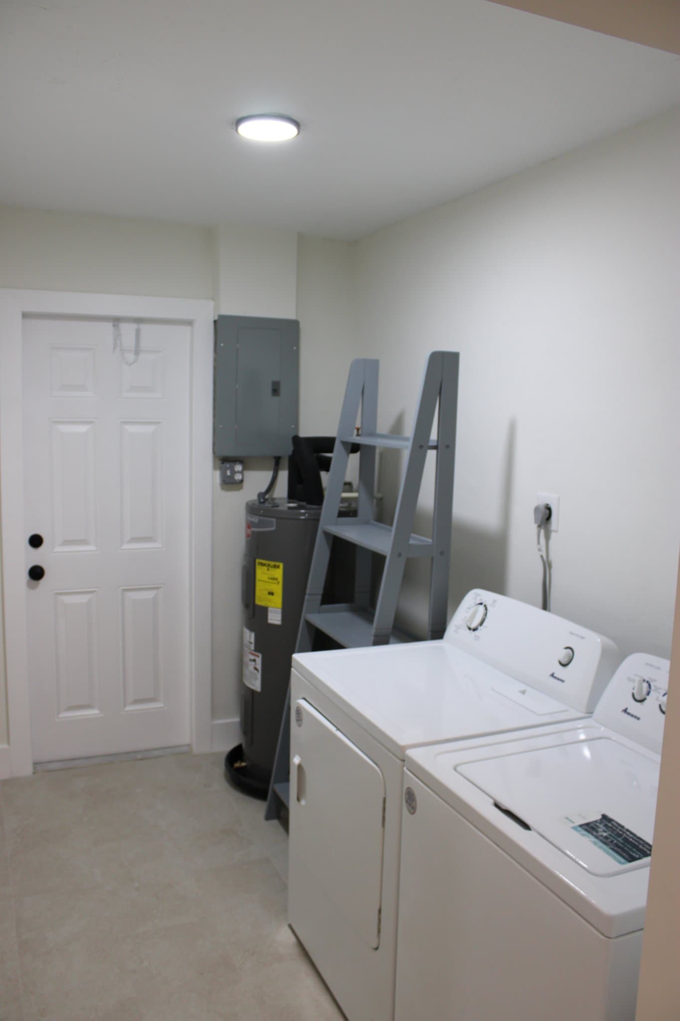 Lauderhill House: 1411 NW 58th Ave