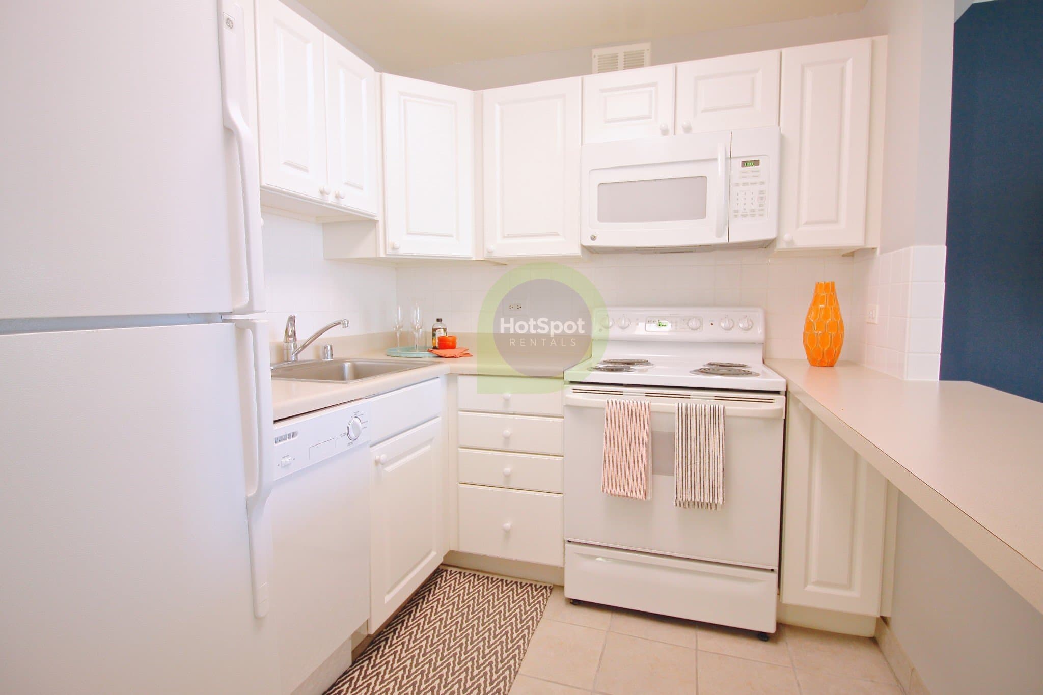 Chicago Condo: 614 North Mc Clurg Court