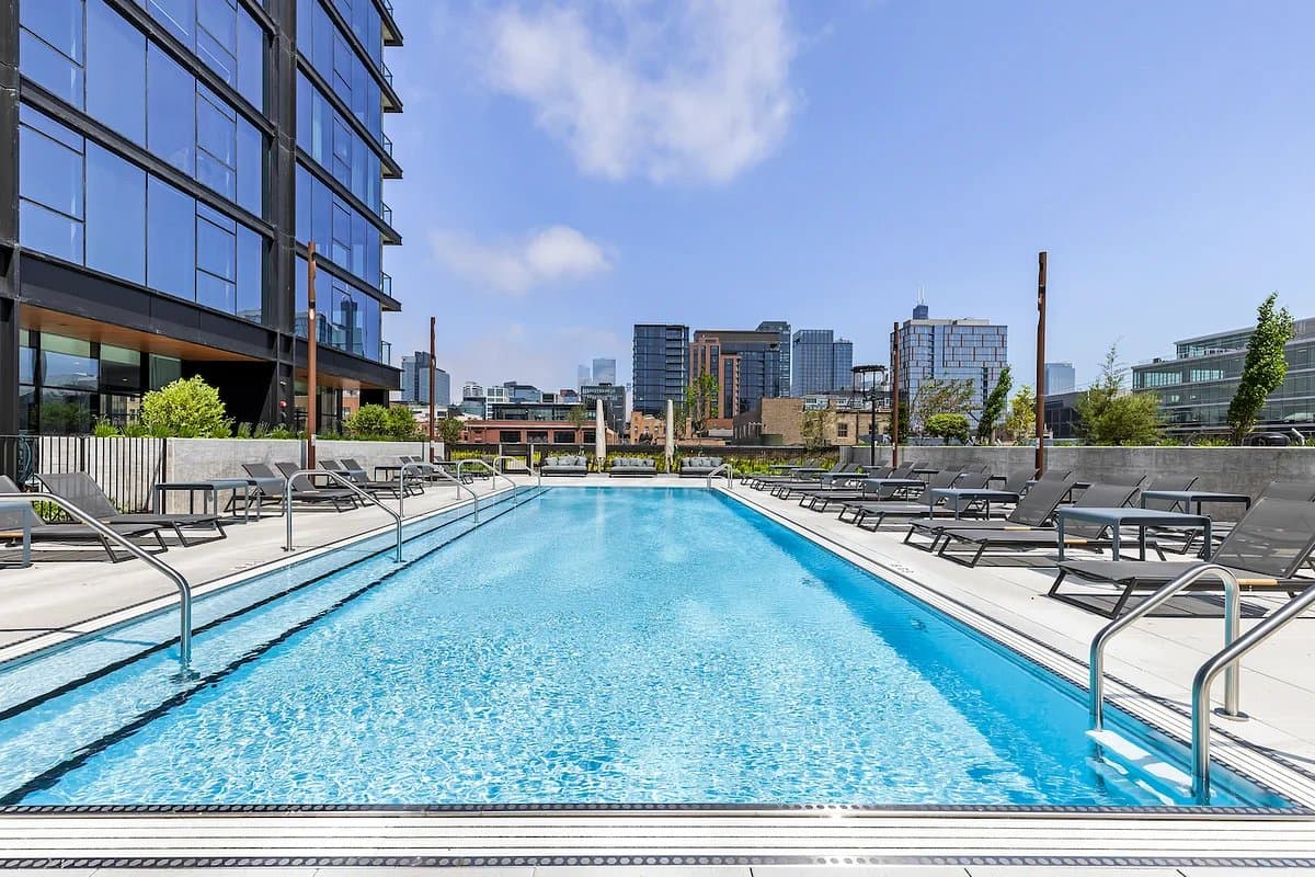 Chicago Condo: 1233 West Fulton Market