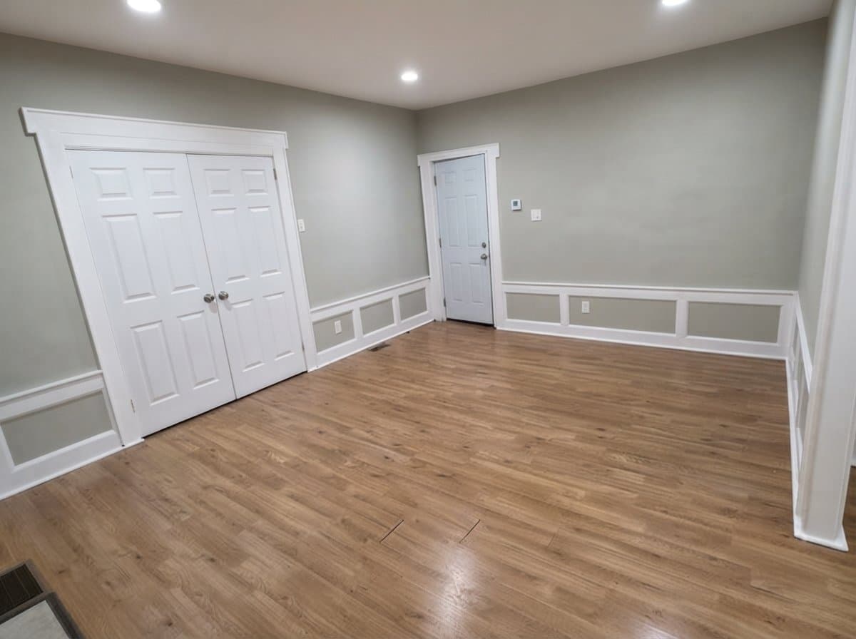Newark Apartment: 183 Scheerer Ave