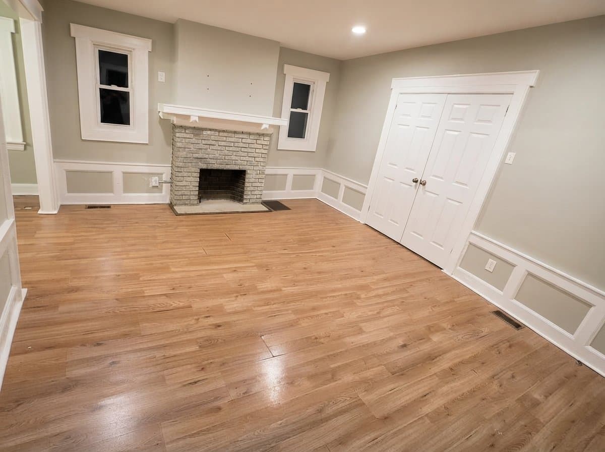 Newark Apartment: 183 Scheerer Ave