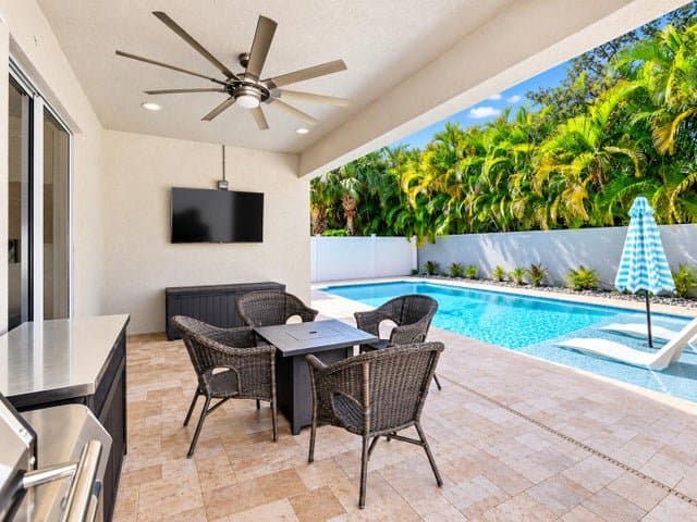Lake Worth House: 4065 Tomoka Dr