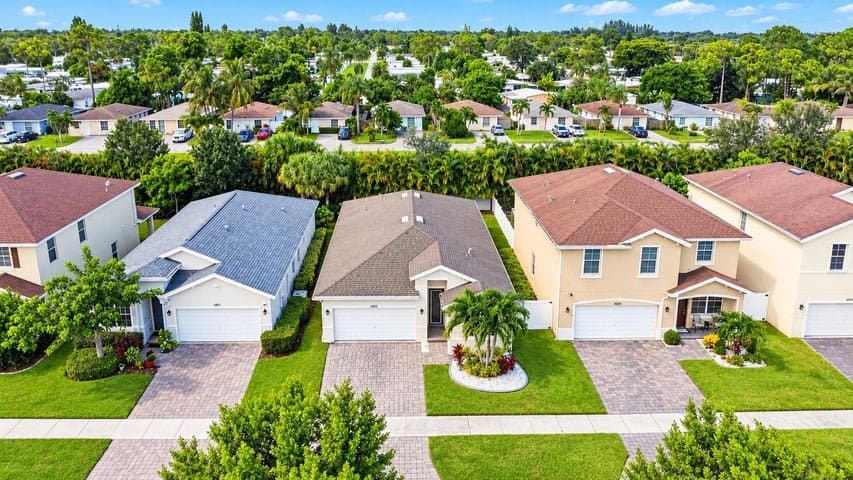 Lake Worth House: 4065 Tomoka Dr