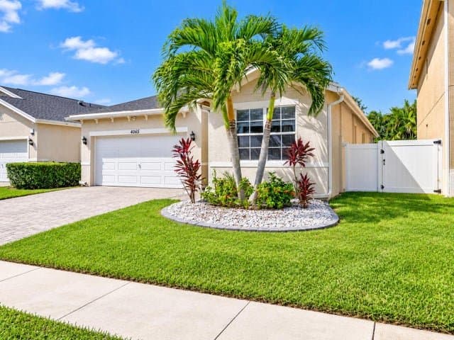 Lake Worth House: 4065 Tomoka Dr