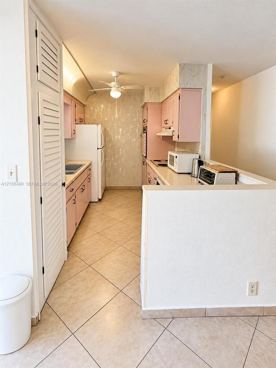 HOLLYWOOD Condo: 2317 Garfield St
