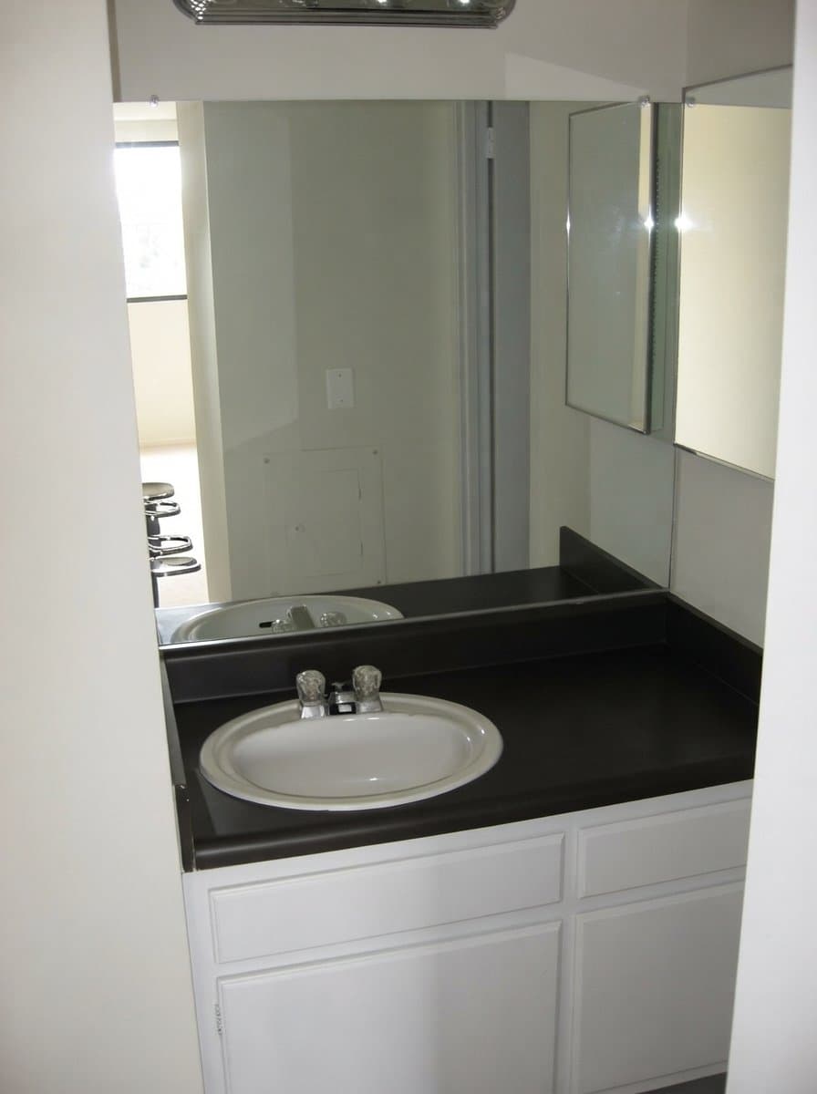 Alexandria Condo: 5911 Edsall Rd