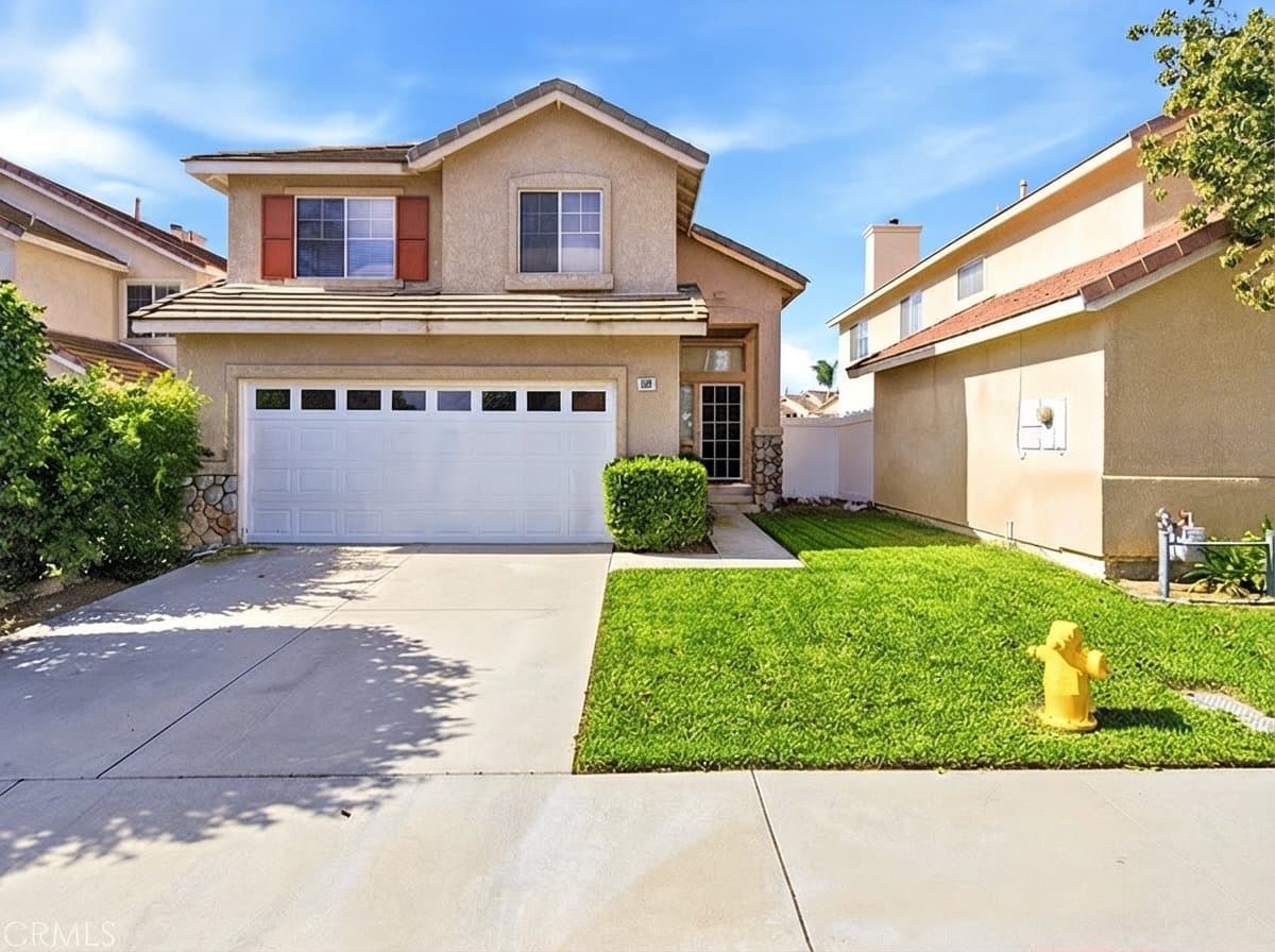 Corona House: 930 Primrose Ln