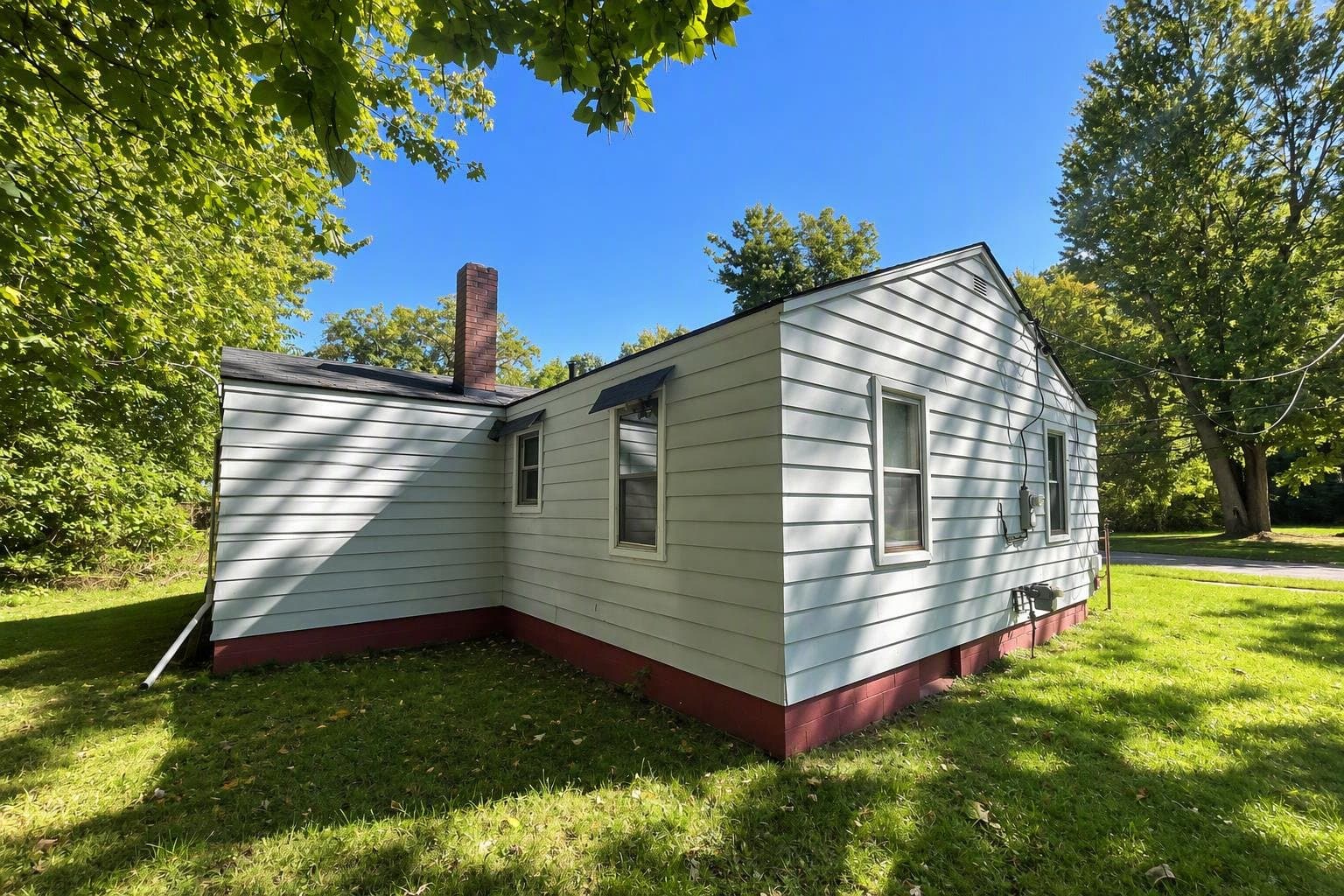 Flint House: 306 W Gracelawn Ave