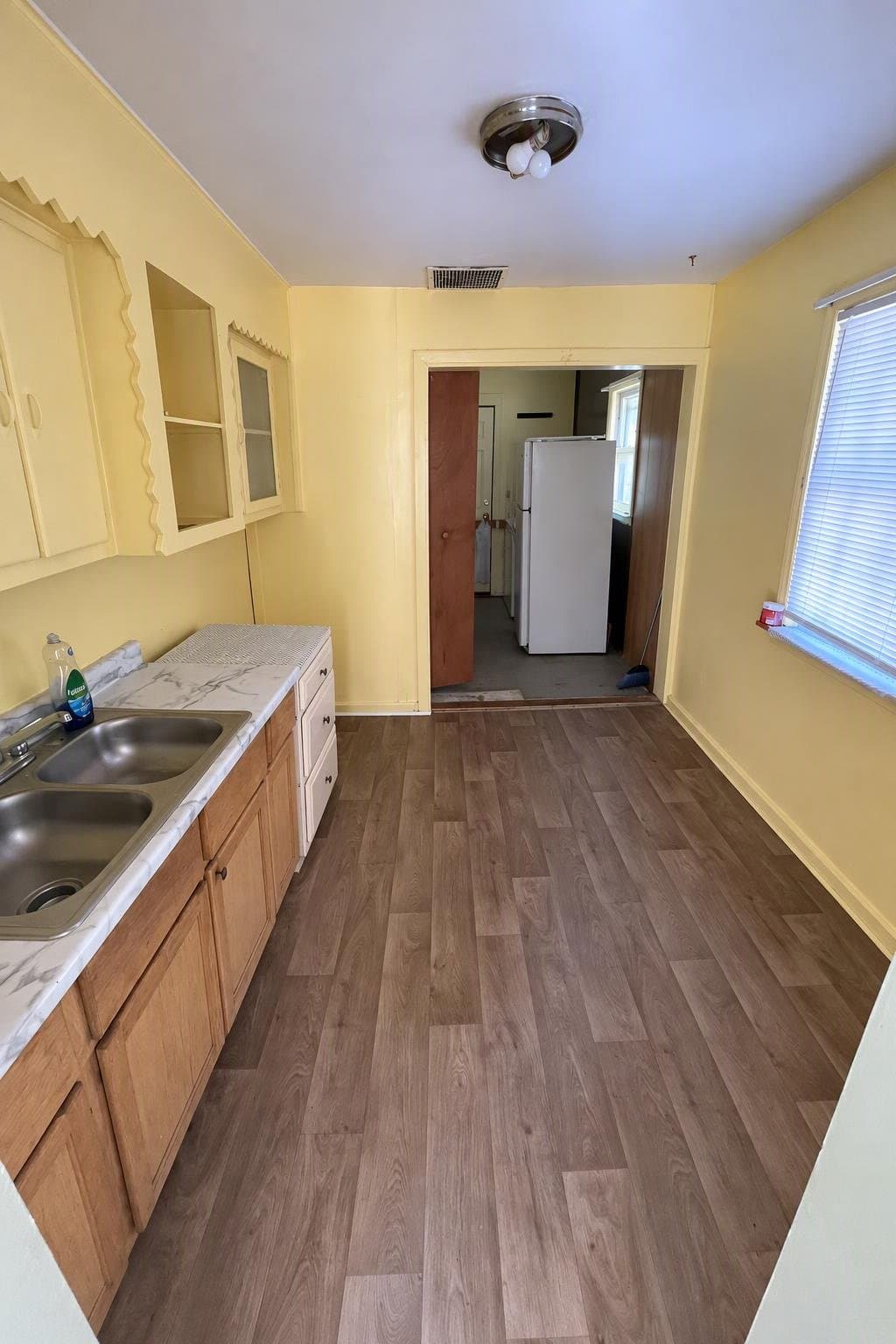 Flint House: 306 W Gracelawn Ave