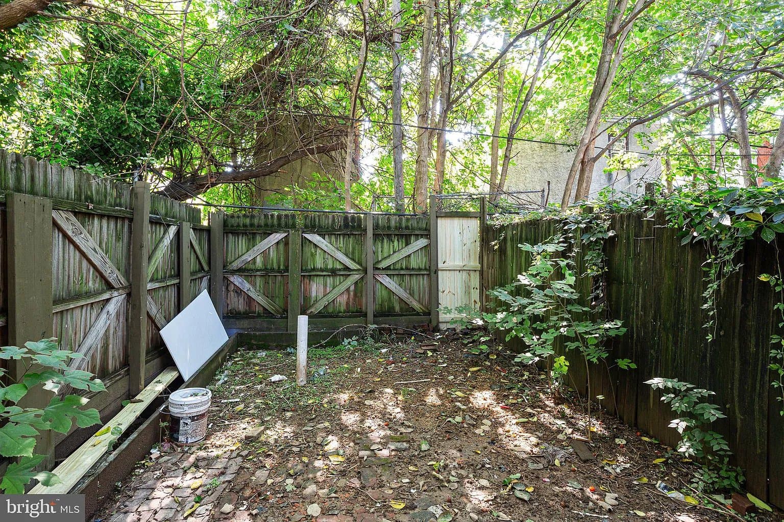 Philadelphia House: 3856 Folsom St